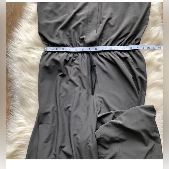 Athleta • Black Mercer Jumpsuit Size 8 - Picture 5 of 12